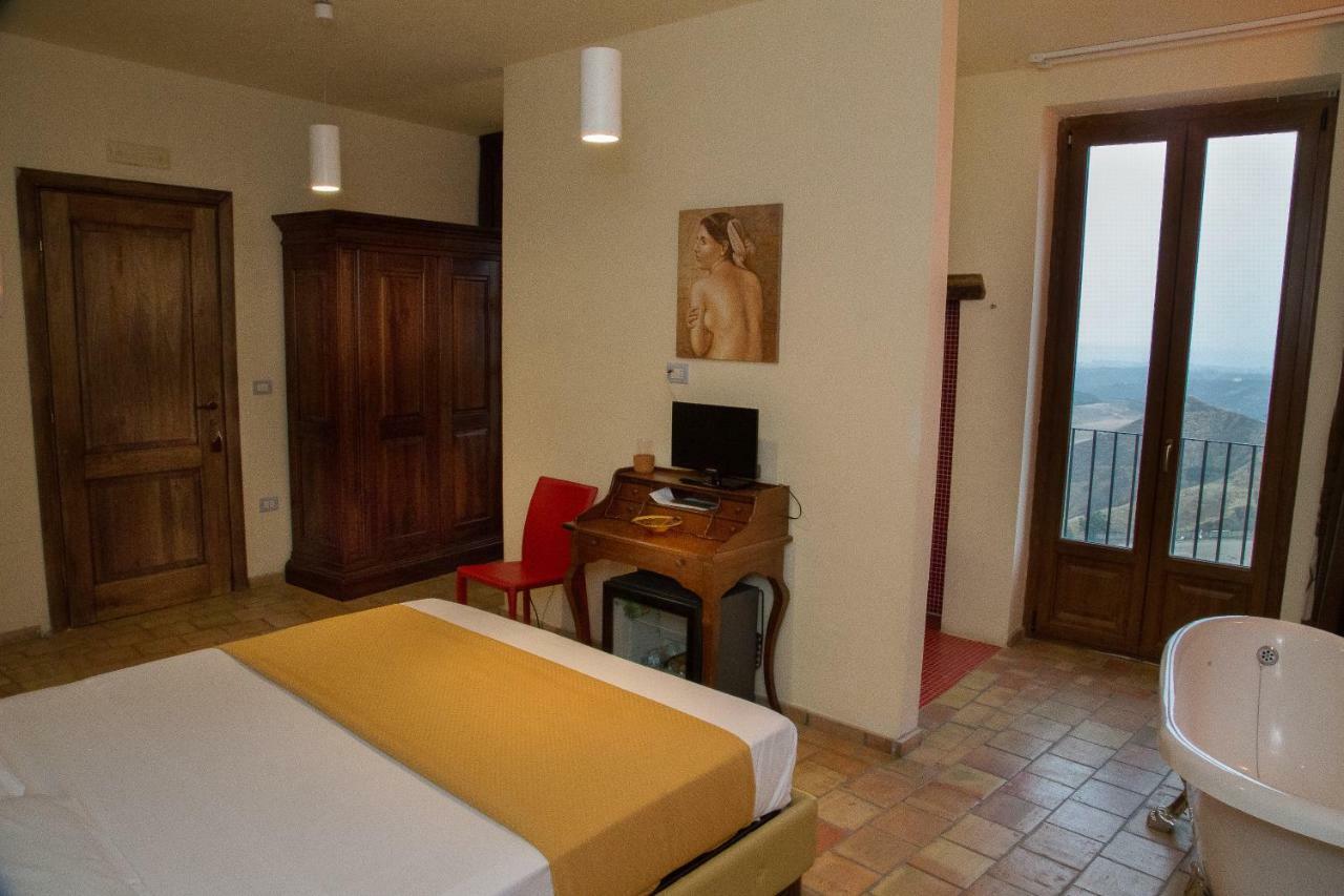 Relais Hotel Palazzo Castriota Корильяно-Калабро Екстер'єр фото