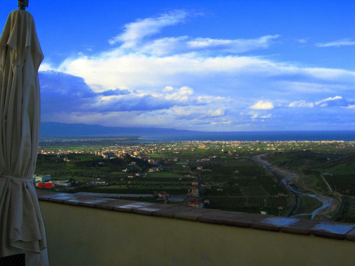 Relais Hotel Palazzo Castriota Корильяно-Калабро Екстер'єр фото
